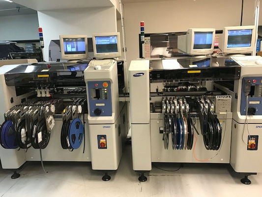 SMT Çip Monter makinesi Yüksek Hızlı HANWHA Samsung CP40 Al ve Yer Makinesi